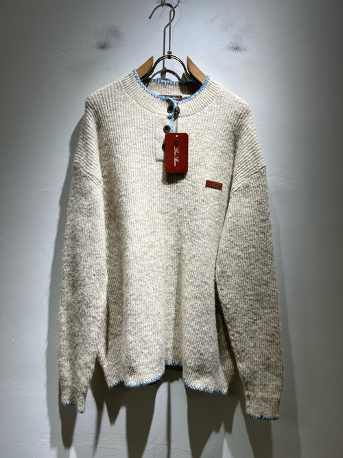 Loro Piana Comfortable Knitted Wool Sweater with Logo Badge