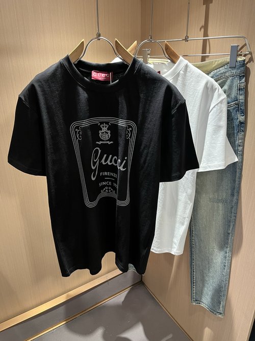Gucci Cotton Round-neck T-shirt with Logo