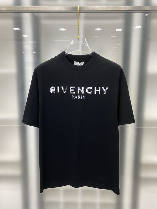 Fendi Custom T-shirt: Luxury Silk-like Cotton, Breathable Comfort