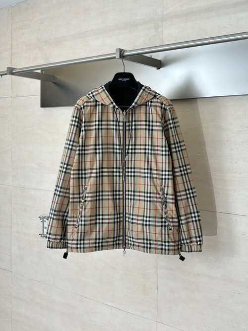 Burberry Double-Sided Checked Jacket with Neat Pattern Alignment
