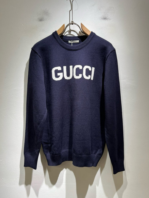 Gucci Comfortable and Stylish Hooked Logo Knit Sweater