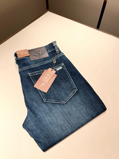 Prada Fashionable Casual Pants with Logo and Tailored Fit