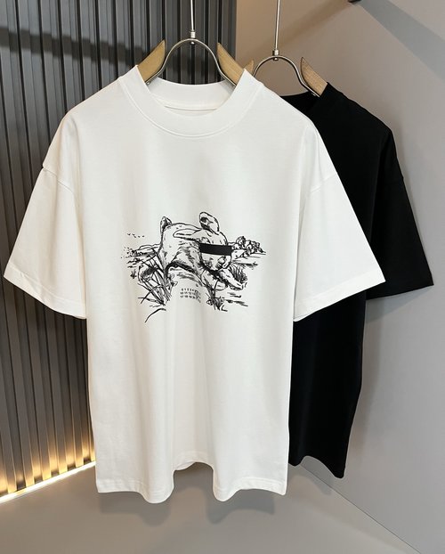 Maison Margiela Stylish T-Shirt with Logo Print