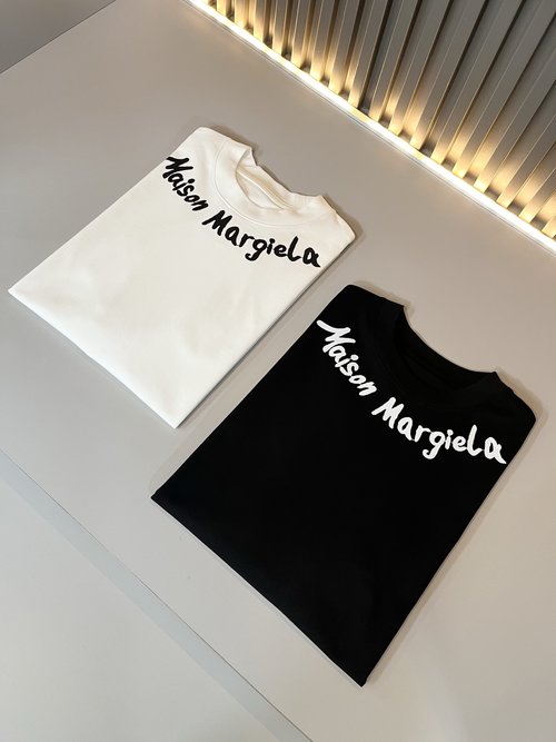 Maison Margiela Classic All-Cotton Short-Sleeve T-Shirt with Logo Design