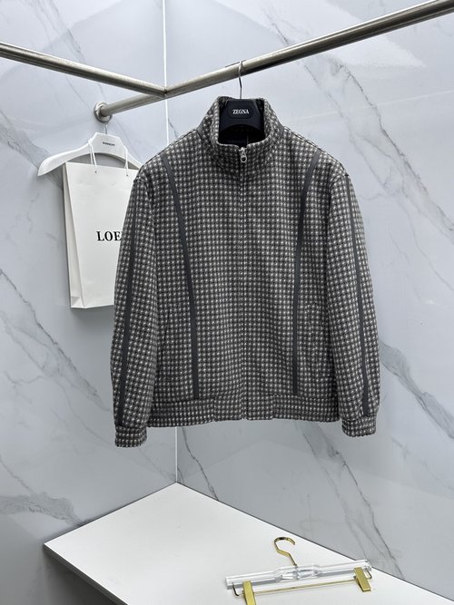 Loro Piana Stylish Collared Down Jacket with Attention to Detail