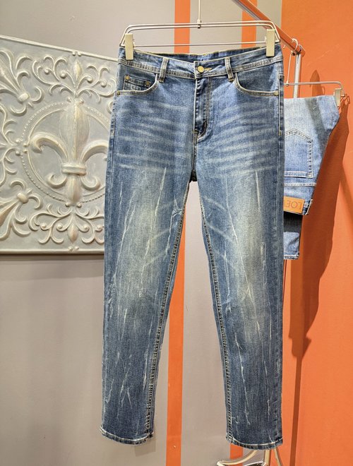 Givenchy Stylish Jeans with Iconic Brand Logo