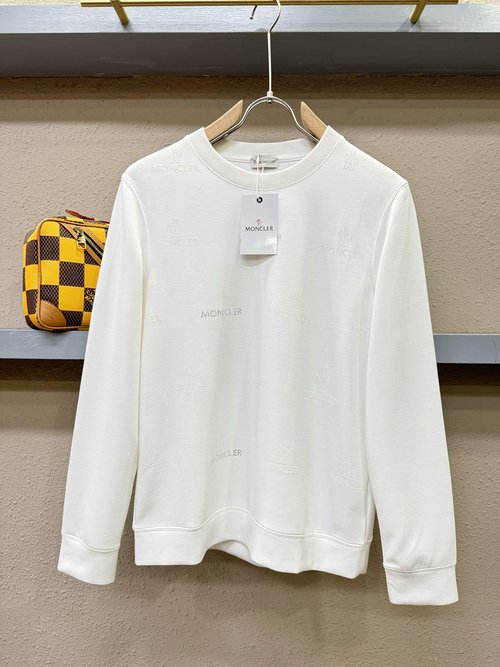 Moncler Warm Woolen Sweatshirt with Logo and Online Sync