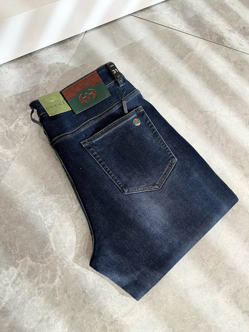 Gucci Classic Slim - fit Jeans with Logo Waistplate