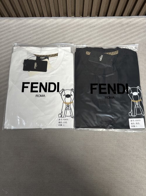 Fendi Round Neck Short Sleeve T-Shirt, Smooth, Breathable, with Logo