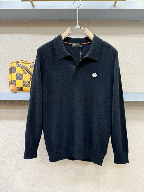 Loro Piana Comfortable and Stylish Cashmere Sweater with Logo Pattern