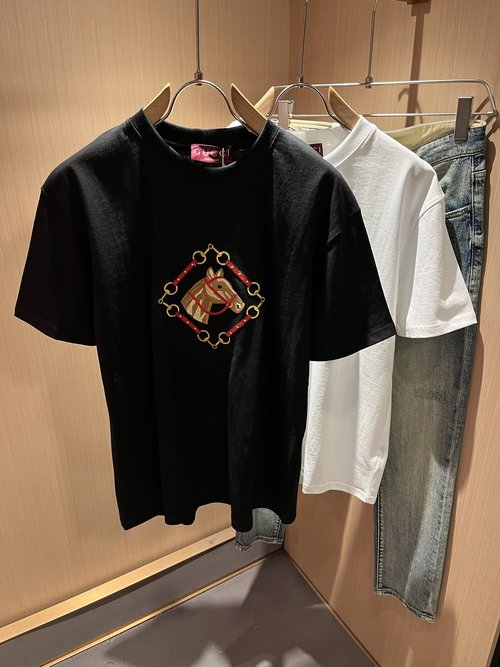Gucci Cotton Round Neck Short Sleeve T-Shirt with Logo Embroidery