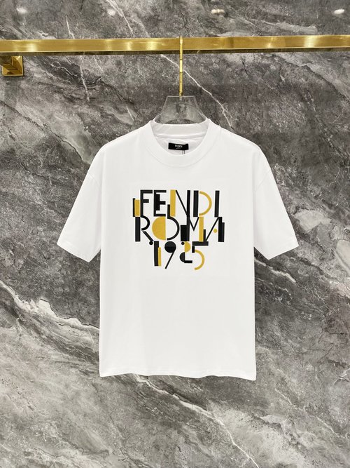Fendi Fashionable Short Sleeve T-Shirt in Pure Cotton with Classic Logo
