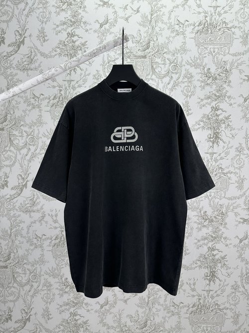 Balenciaga Black Short-sleeved T-shirt with Lock Logo Print