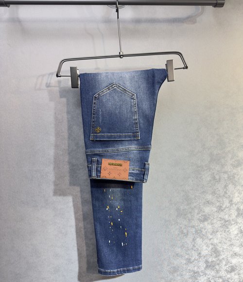 Louis Vuitton New Jeans with High-Quality Material and Comfort