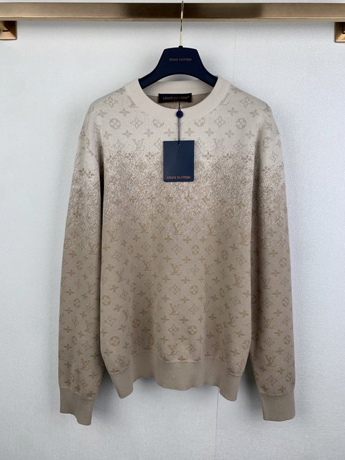Moncler Sun-Bleached Monogram Knit Round Neck Shirt (无需改动，已是通顺英文标题)