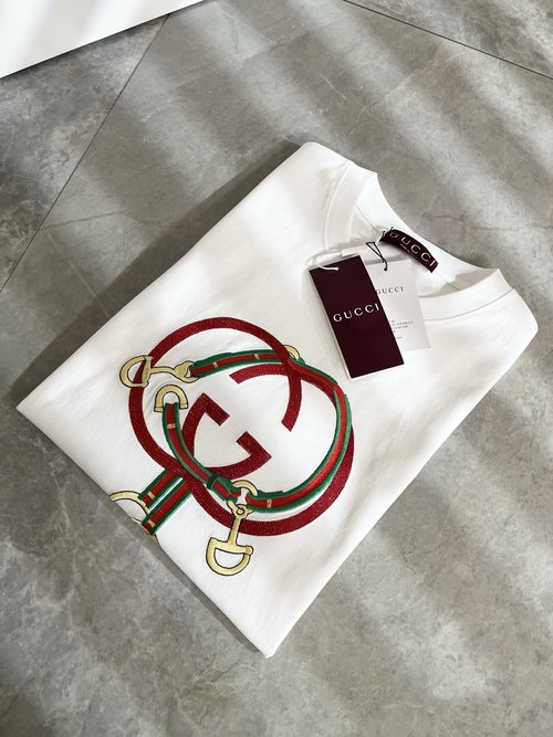 Gucci Stylish Cotton Crew Neck T-Shirt with Embroidery