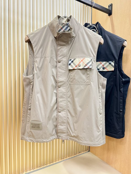 Burberry Luxurious and Comfortable Fashionable Vest