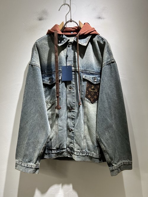 Louis Vuitton Denim Jacket with Leather Logo and Soft Fabric