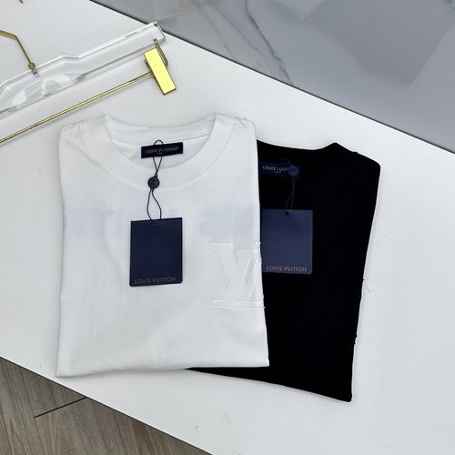 Louis Vuitton Short-Sleeve T-Shirt with Trendy Logo Embroidery