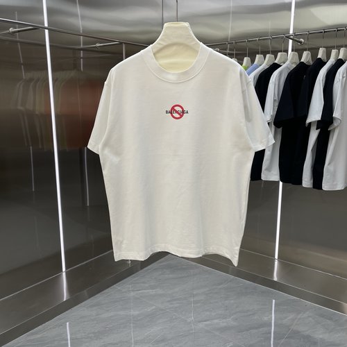 Balenciaga Ripped Round Neck Short Sleeve Tee with Printing Process