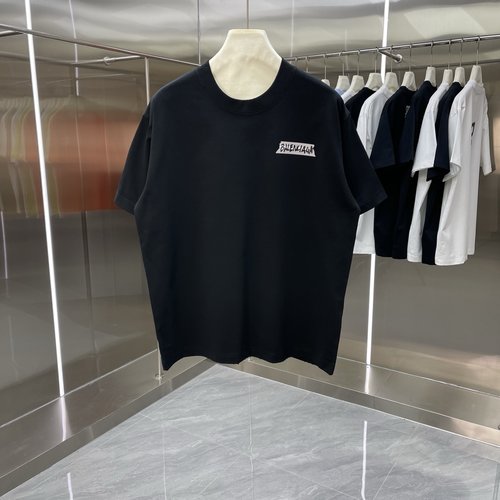 Balenciaga Ripped Round Neck Short Sleeve Tee with Printing Process