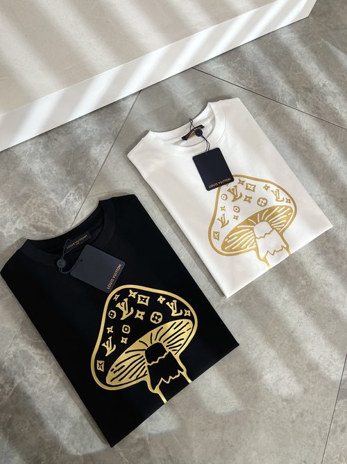 Louis Vuitton Fashionable Cotton Short-sleeved T-shirt with Logo Print