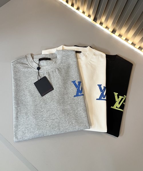 Louis Vuitton Stylish Cotton Short-Sleeve T-Shirt with Logo Print