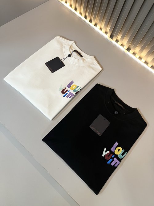 Louis Vuitton Fashionable All-Cotton Short-Sleeved T-Shirt with Logo