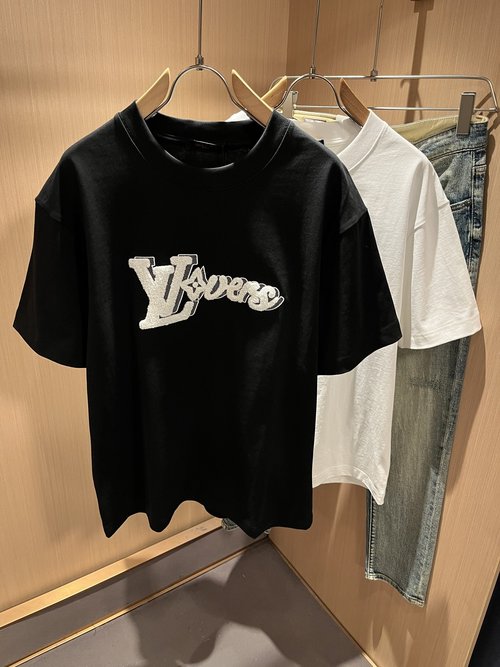 Louis Vuitton Fashionable Short-Sleeve T-Shirt with Embroidered Logo