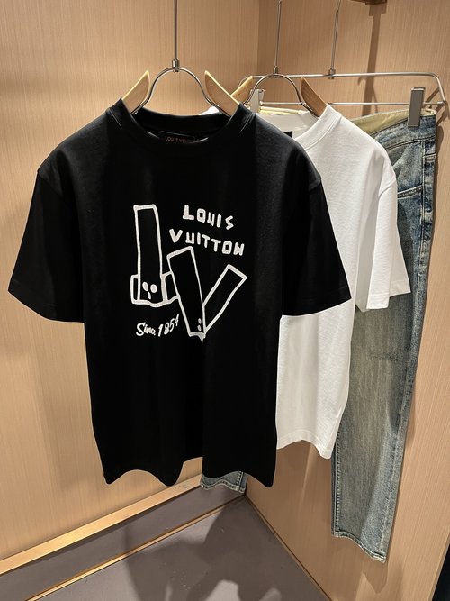 Louis Vuitton Printed Logo Short-Sleeve T-Shirt