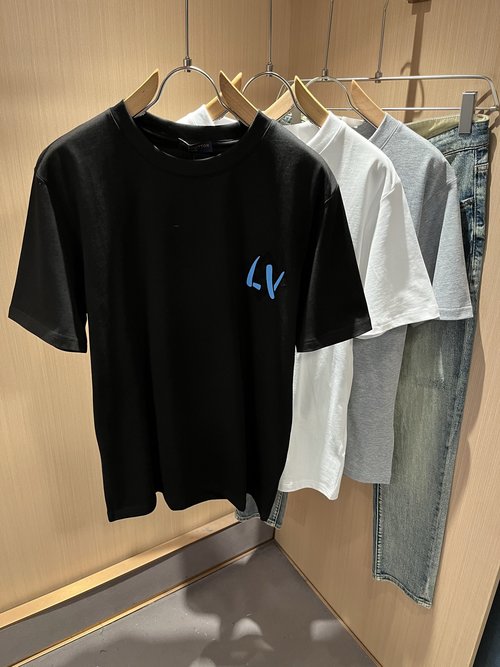 Louis Vuitton Stylish Short Sleeve T-Shirt with Logo Print