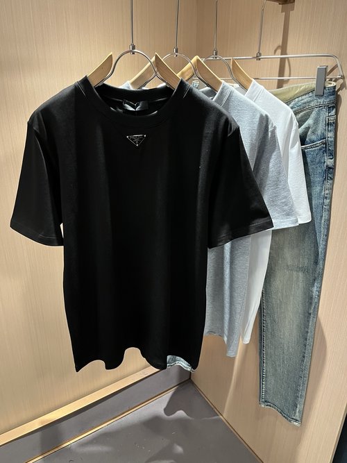 Prada Classic Logo Badge Short-Sleeve Base Layer