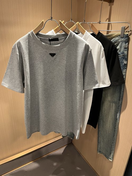 Prada Classic and Fashionable Short-Sleeve Base Layer