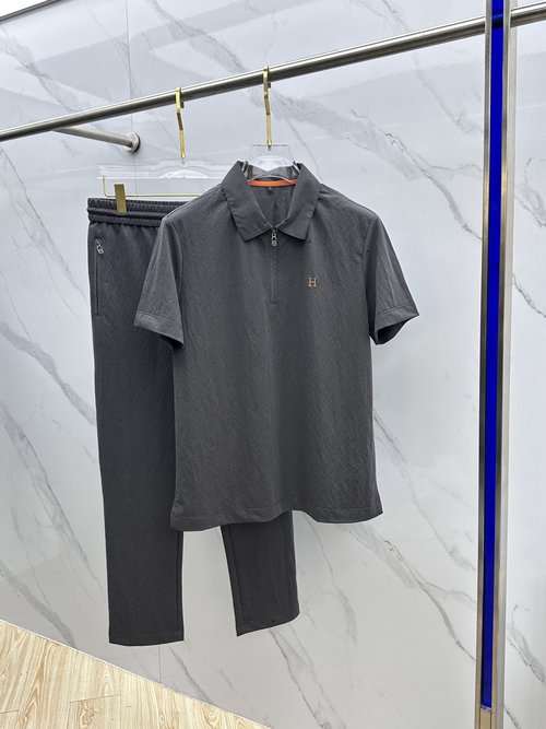 Hermes Luxury Zip - Collar Short - Sleeve Suit Set