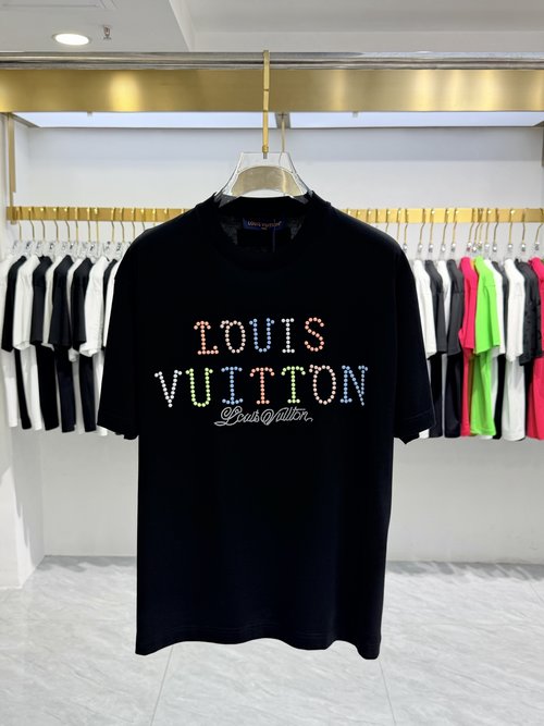 Louis Vuitton High-quality Custom T-shirt with a Silk-like Texture