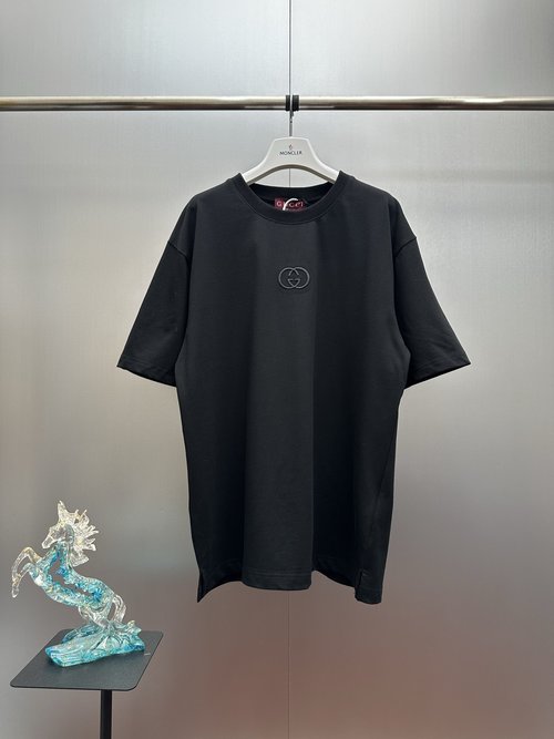 Gucci Round-Neck Short-Sleeve T-Shirt with Letter Embroidery