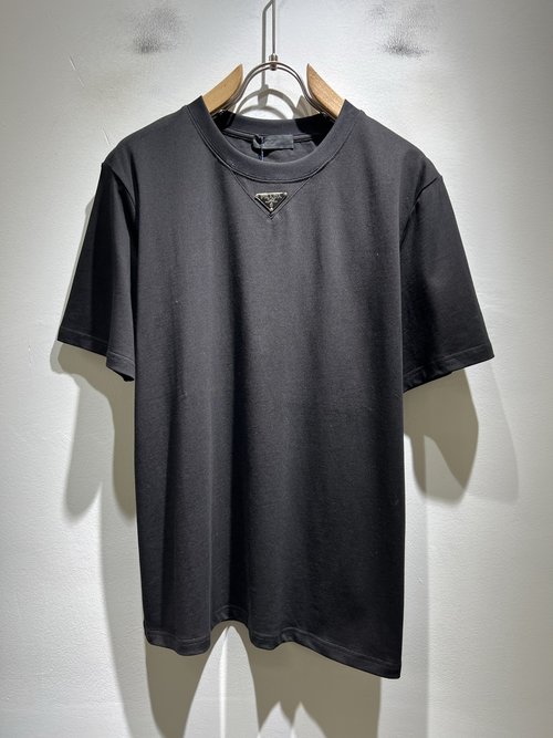 Prada Classic and Fashionable Short Sleeve Undershirt