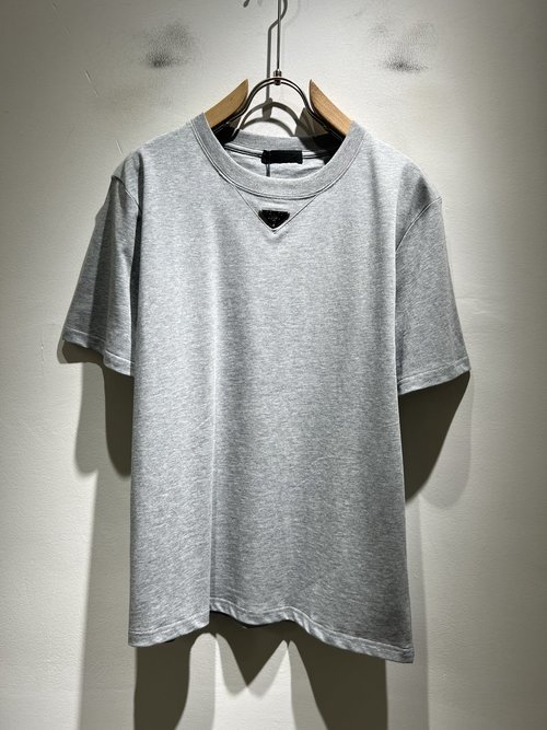 Prada Classic and Fashionable Short Sleeve Undershirt