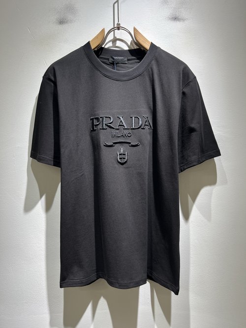 Prada Classic and Fashionable Short Sleeve Undershirt