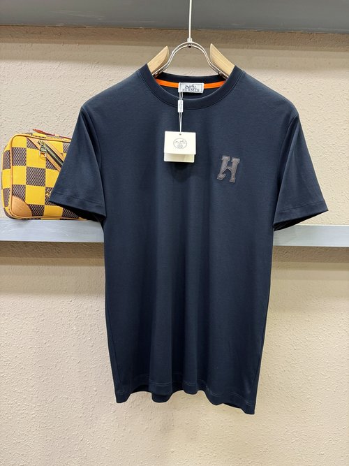 Hermes Trendy Short - Sleeve Top in Soft Fabric