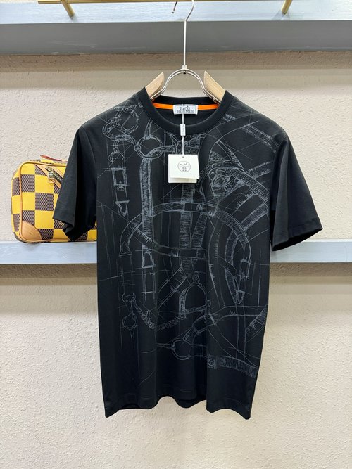 Hermes Soft and Chic Short-Sleeved Tops