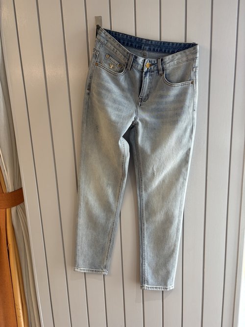 Fendi Soft Jeans with Luxury Cowhide Waist Tag