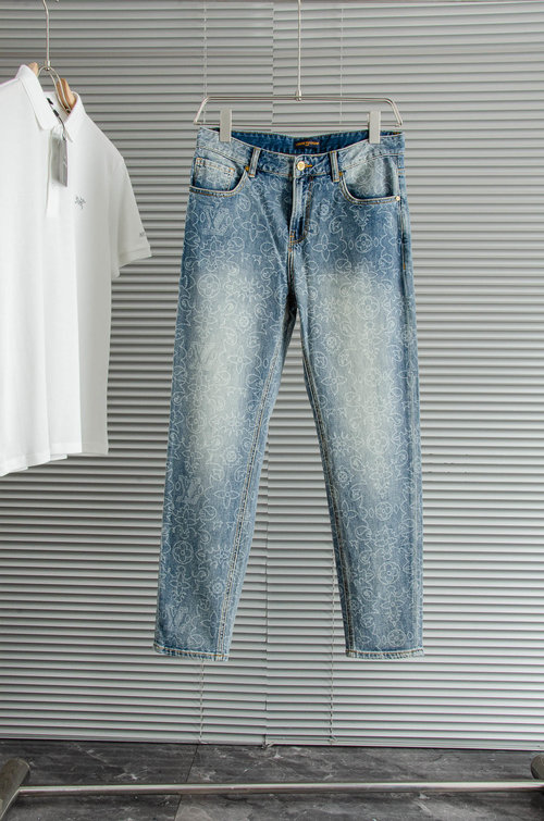 Louis Vuitton Fashionable Straight Jeans with Exquisite Accessories