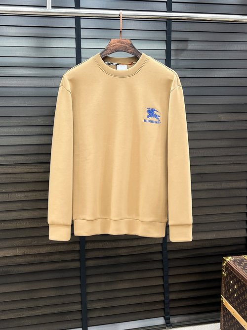 Burberry Timeless Oversized Crewneck Sweatshirt with Luxury Texture