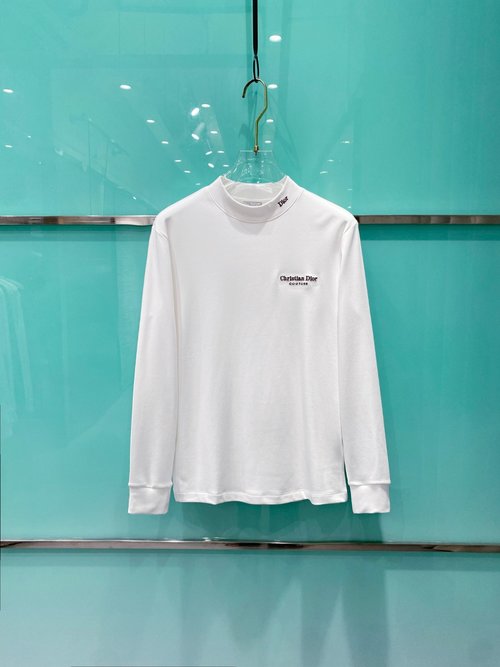 Dior Stylish Long-Sleeved T-Shirt for Layering