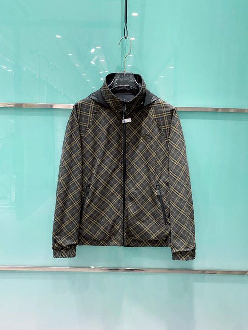 Burberry Versatile and Stylish Double-Sided Jacket