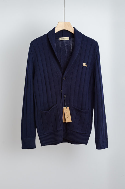 Burberry Luxurious Cashmere and Wool Blend Cardigan