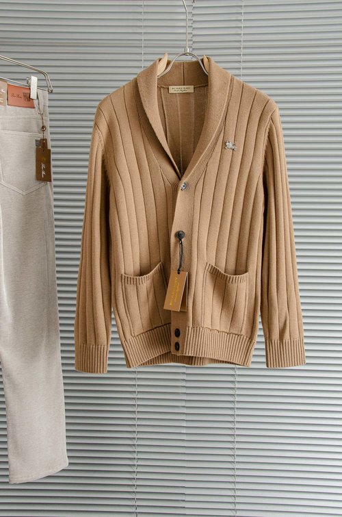 Burberry Luxury Cashmere Wool Blend Open-knit Sweater