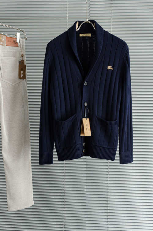 Burberry Luxury Cashmere Wool Blend Open-knit Sweater