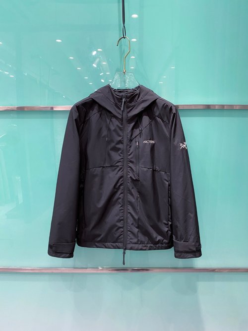 ArcTeryx Premium Jacket, Detailed Craftsmanship, Comfortable Custom Fabric